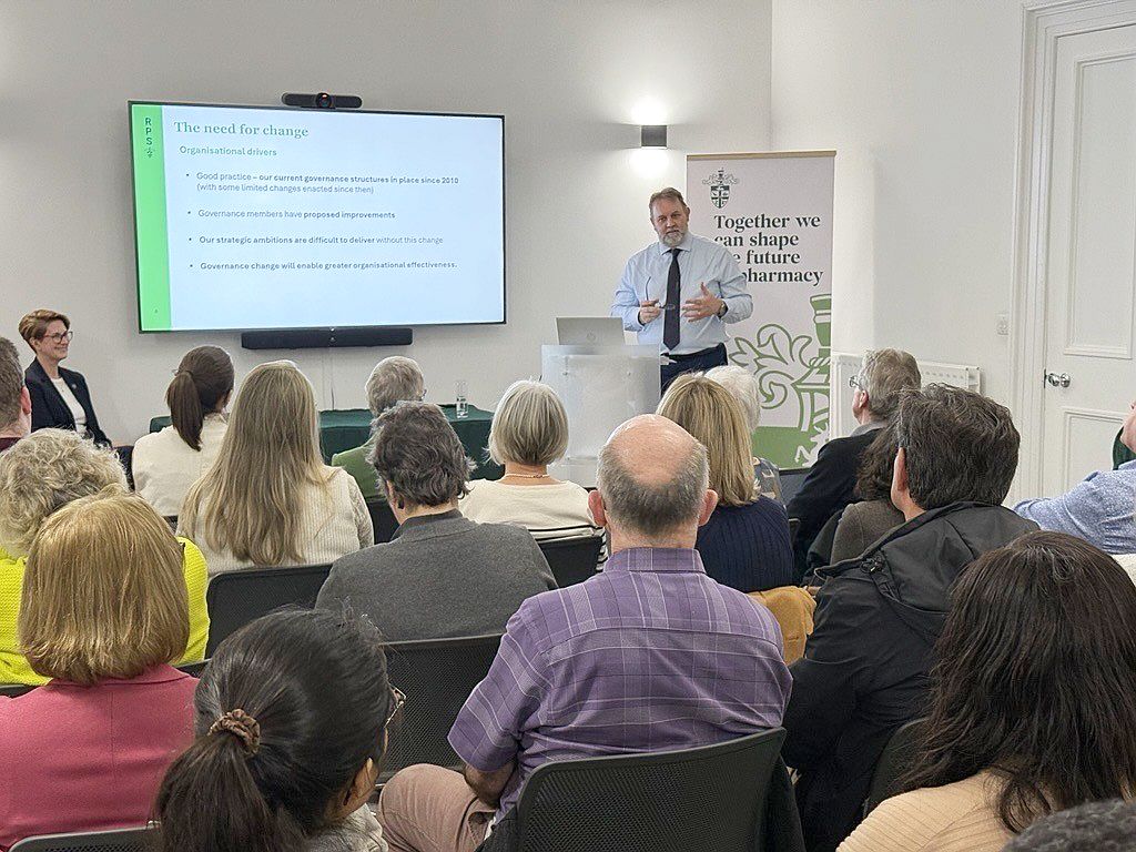 Paul Bennett presents a Scottish audience about C&G